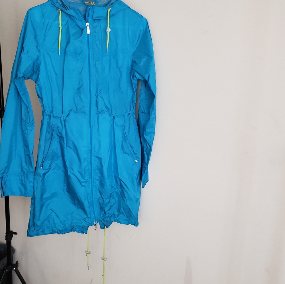 2 Water Resistant Jackets (Bundle) - image 5